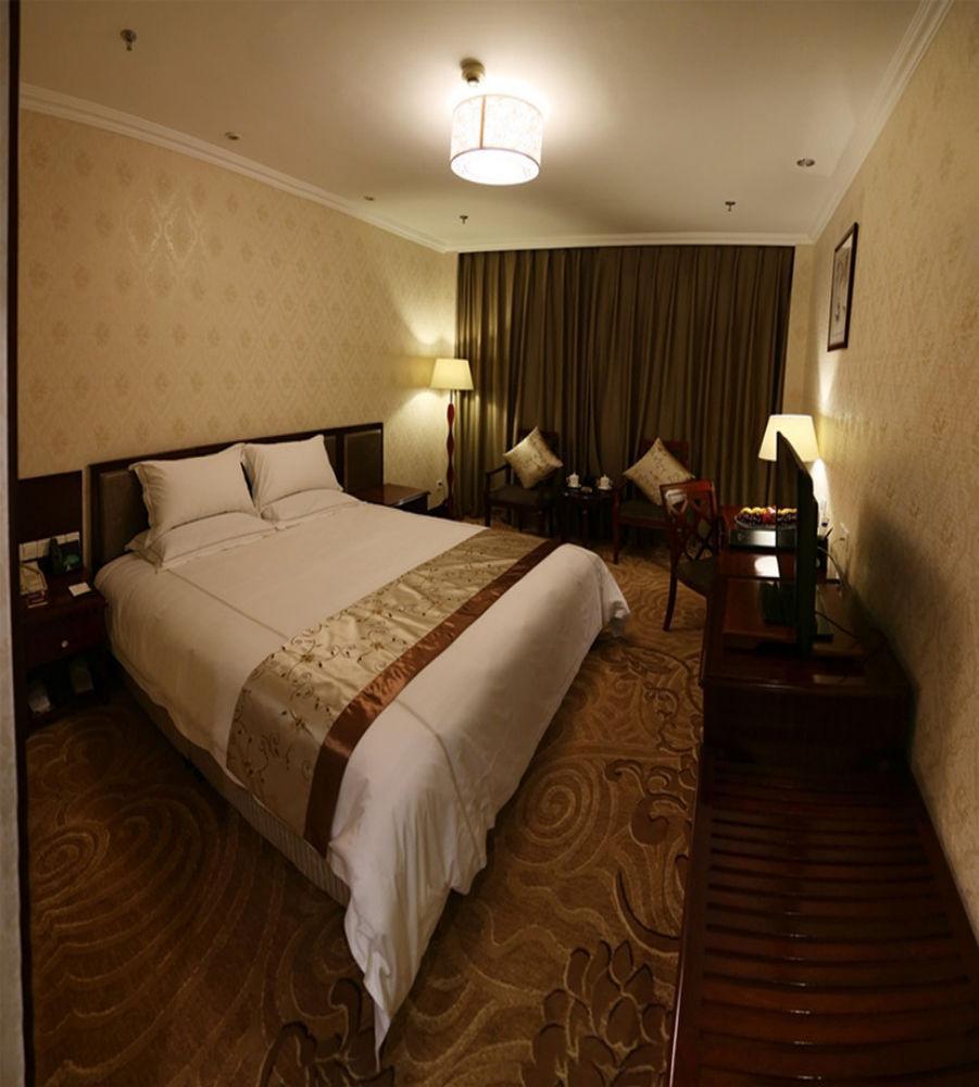 Yantai Phoenix Garden Hotel מראה חיצוני תמונה